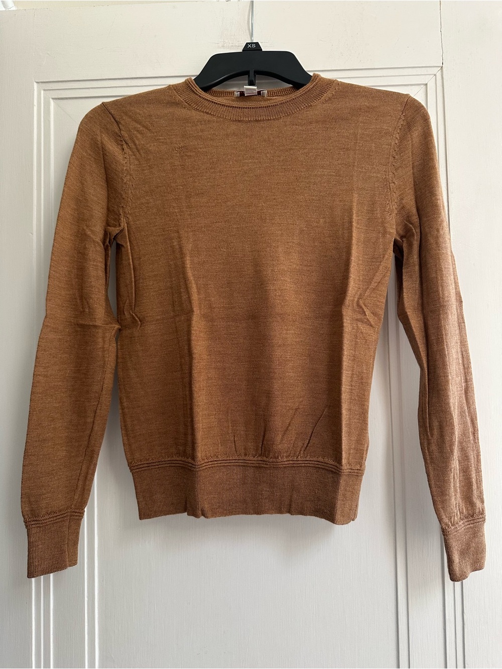 Gap Extra Fine Merino Wook Crewneck Sweater in Camel - Women’s XS